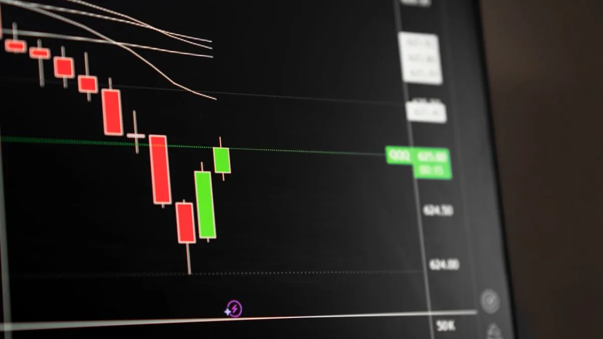 Piyasa Gündemi: Dolar ve Euro Durağan, BIST 100 Yükselişte