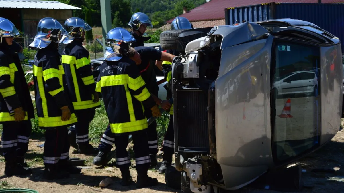 Kartal'da meydana gelen trafik kazasında 2 kişi yaralandı